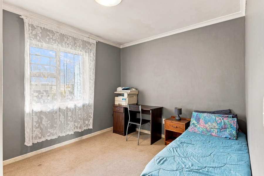 2 Bedroom Property for Sale in Whispering Pines Western Cape